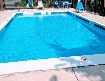 Quality Inn & Suites Thomasville - image 5