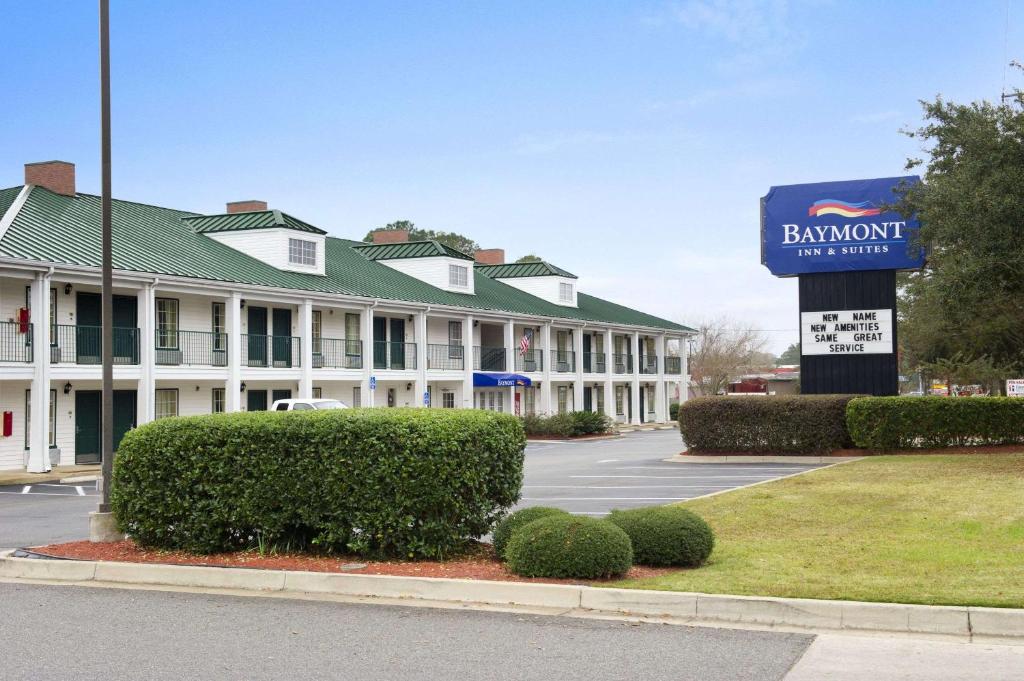 Baymont by Wyndham Thomasville - main image