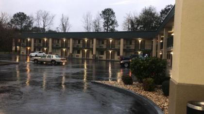 Western Motel - image 10