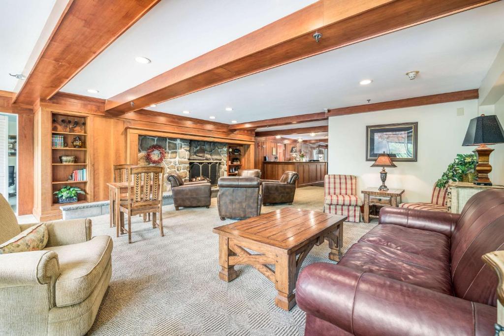The Valley Inn Ascend Hotel Collection - image 4