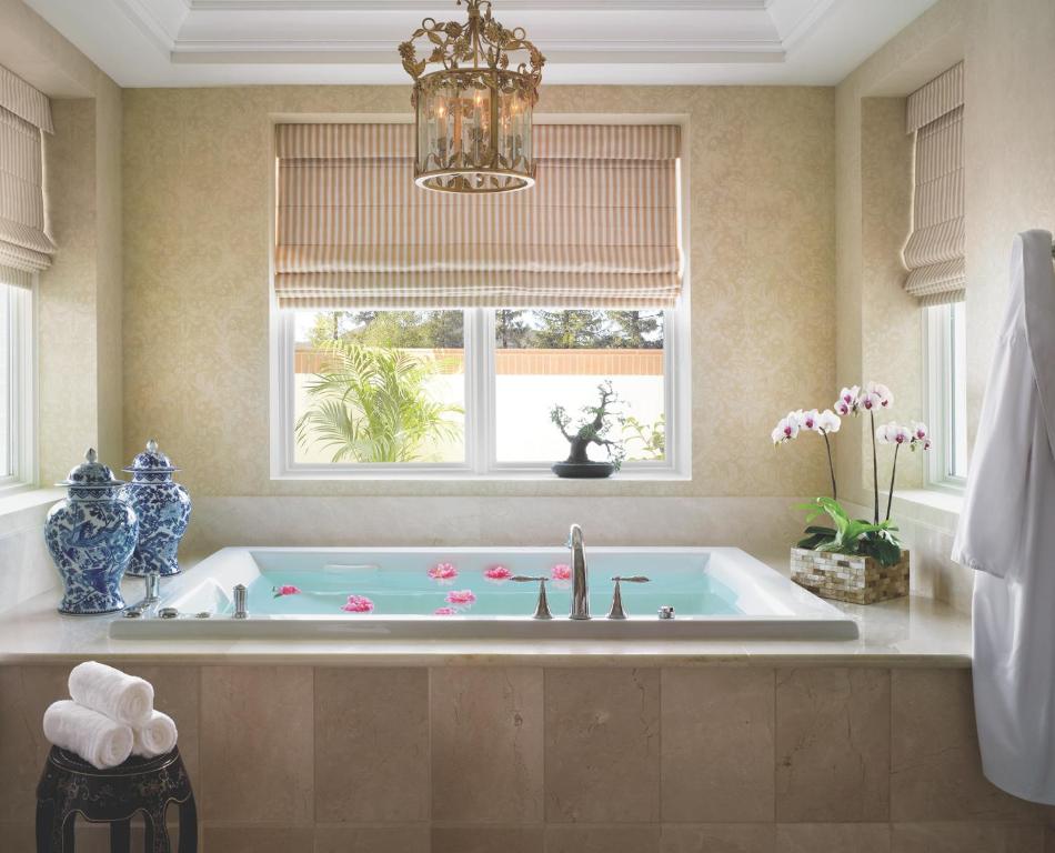 Four Seasons Hotel Westlake Village - image 6