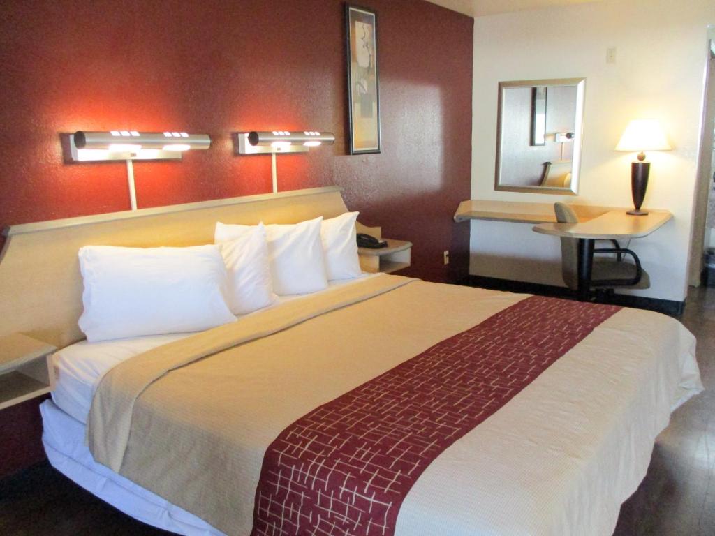 Motel 6-Thousand Palms CA - Rancho Mirage - image 5