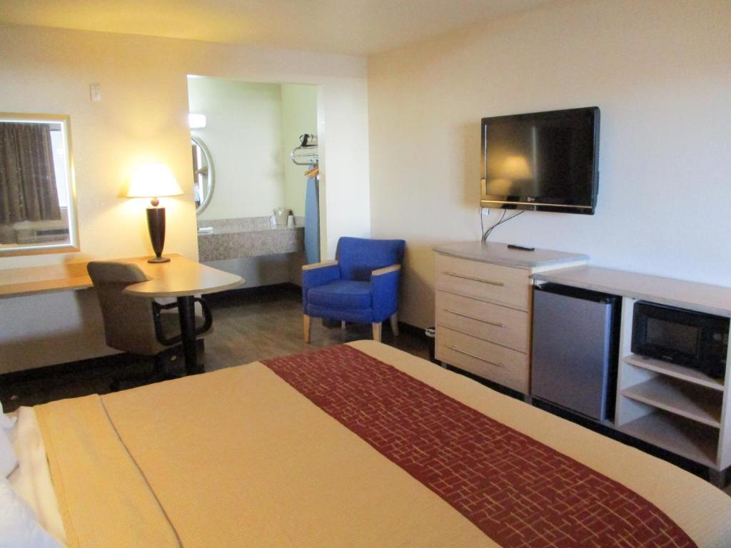 Motel 6-Thousand Palms CA - Rancho Mirage - image 6