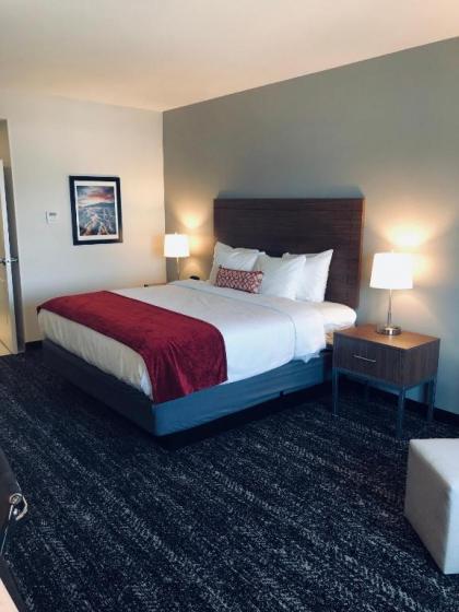 Best Western Plus Desert View Inn & Suites - image 11