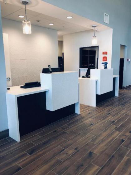 Best Western Plus Desert View Inn & Suites - image 15