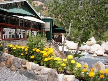 the Gateway Restaurant  Lodge three Rivers