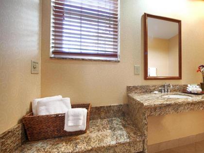 Best Western Plus Ticonderoga Inn & Suites - image 9