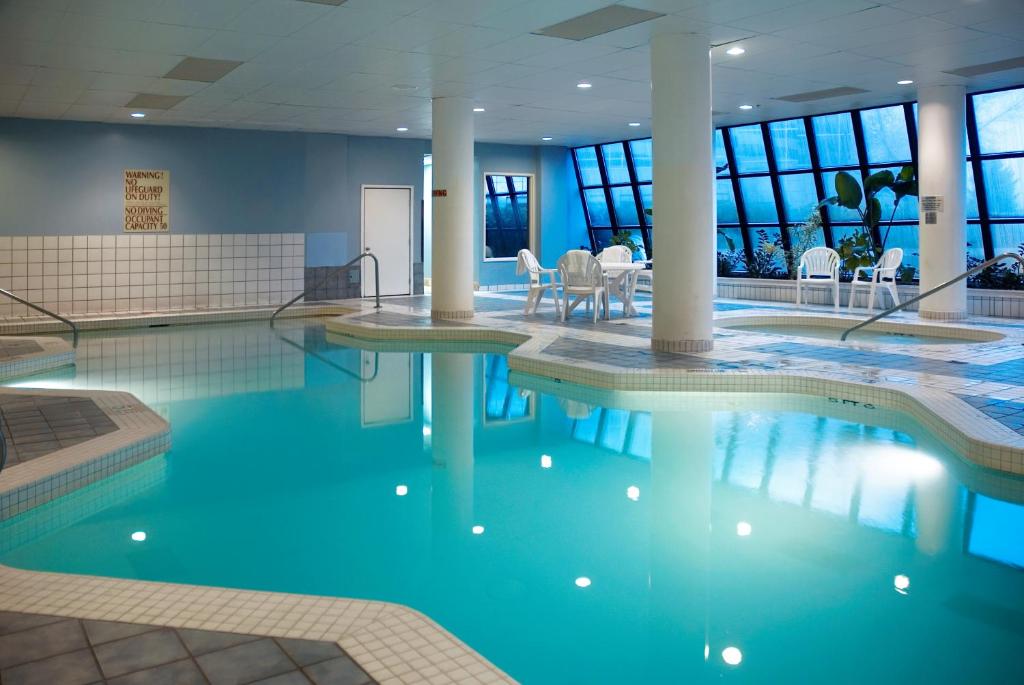 Embassy Suites by Hilton Portland Washington Square - image 4