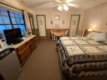 Cascades Inn - image 10
