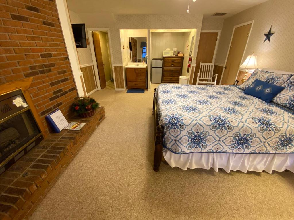 Cascades Inn - image 4