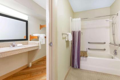 La Quinta by Wyndham Chicago Tinley Park - image 10