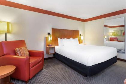 La Quinta by Wyndham Chicago Tinley Park - image 14