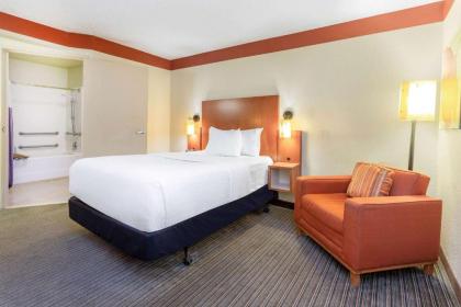 La Quinta by Wyndham Chicago Tinley Park - image 15