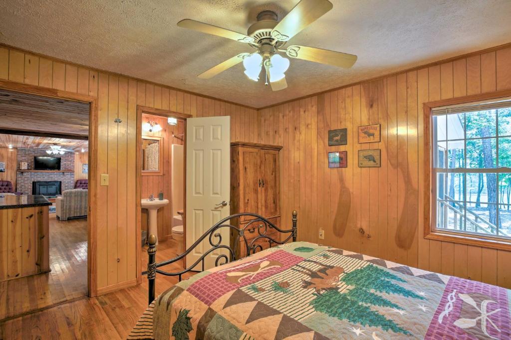 Pet-Friendly Toccoa Home with Deck and Lake Access! - image 5