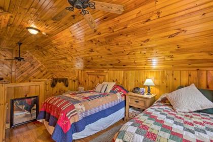 Secluded Cabin Between Boone and Blowing Rock! - image 12