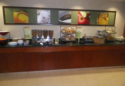 Fairfield Inn & Suites Toledo North - image 9