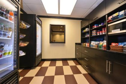 Hampton Inn & Suites Toledo - North - image 4