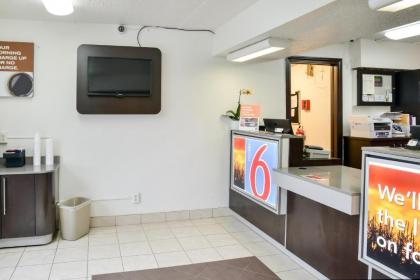 Motel 6-Toledo OH - image 9