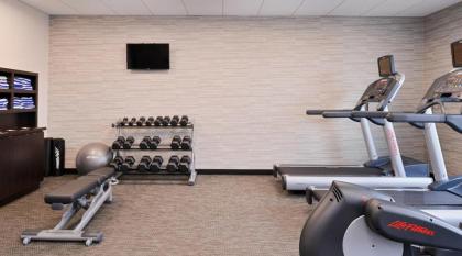 Courtyard by Marriott Toledo North - image 3