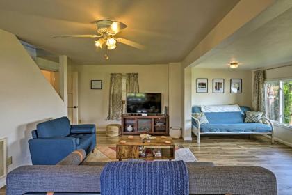 Lakefront Cottage 6 Miles to Downtown Toledo! - image 11