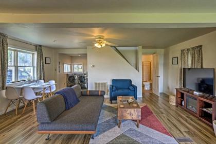 Lakefront Cottage 6 Miles to Downtown Toledo! - image 3