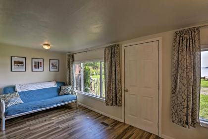 Lakefront Cottage 6 Miles to Downtown Toledo! - image 6