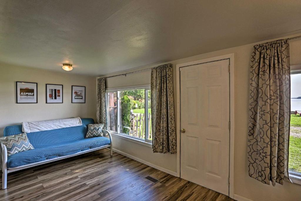 Lakefront Cottage 6 Miles to Downtown Toledo! - image 6
