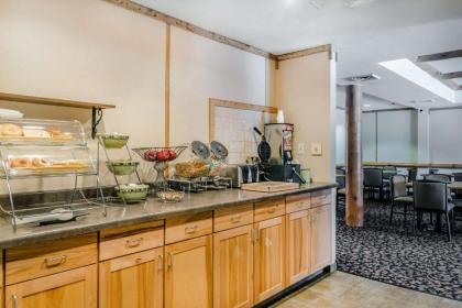 Rodeway Inn & Suites Tomahawk - image 7