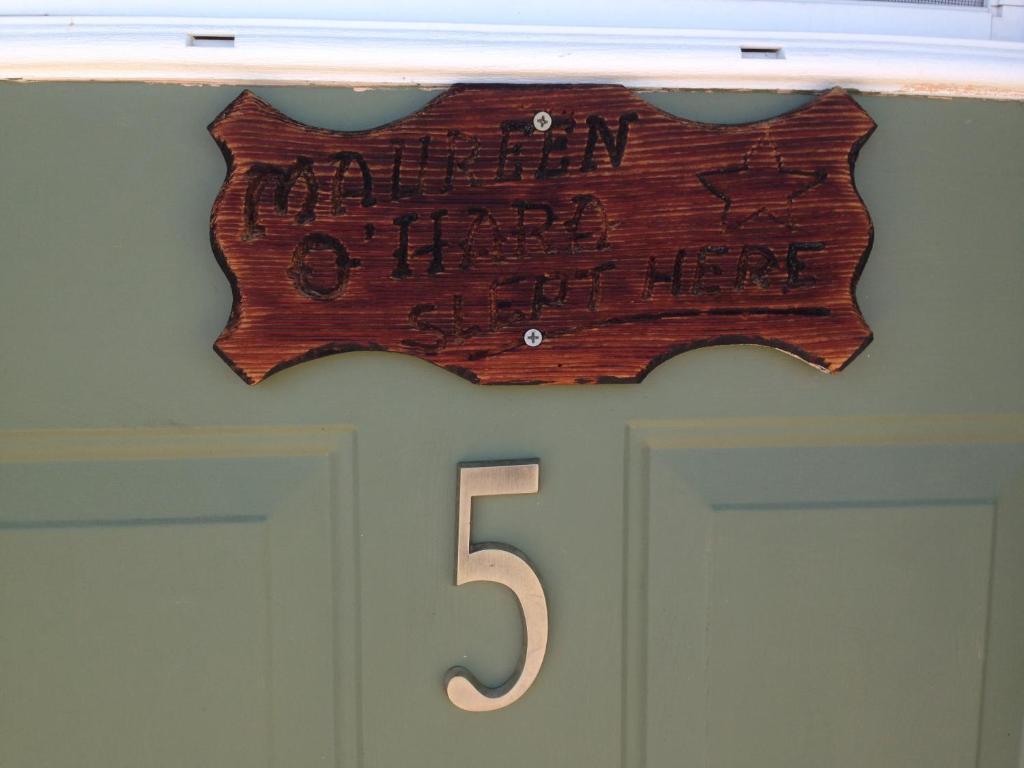 SageBrush Inn - image 7