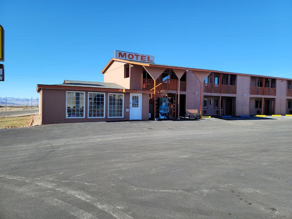 National 9 Inn Tonopah - main image