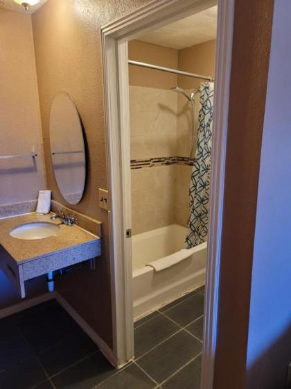 National 9 Inn Tonopah - image 14