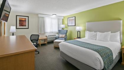 Best Western Hi-Desert Inn - image 3