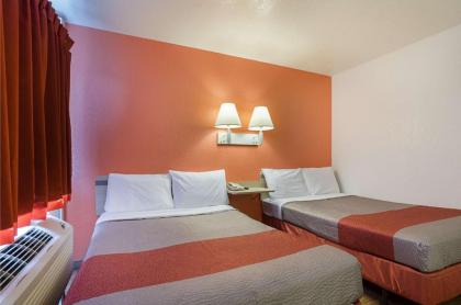 Motel 6-Topeka KS - Northwest - image 10