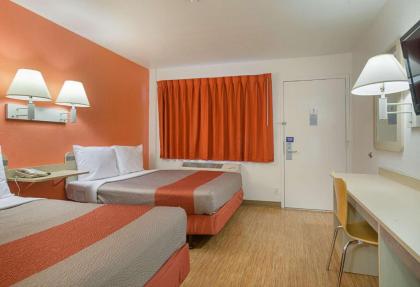 Motel 6-Topeka KS - Northwest - image 15
