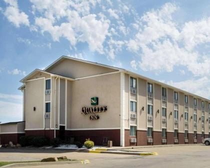 Quality Inn I 70 at Wanamaker Kansas