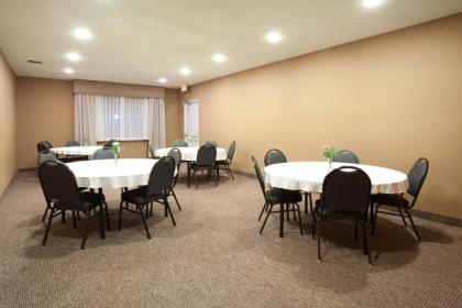 Holiday Inn Express Hotel & Suites Torrington an IHG Hotel - image 11