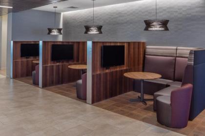 Courtyard by Marriott Wayne Fairfield - image 8