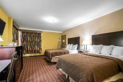 Rodeway Inn - image 14