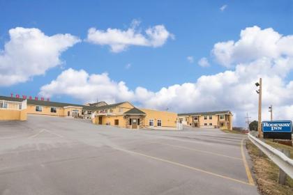 Rodeway Inn - image 5