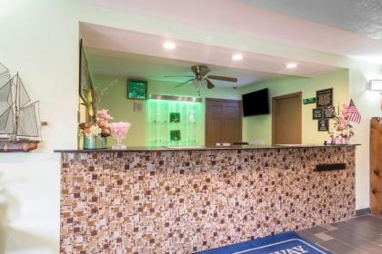 Rodeway Inn - image 7