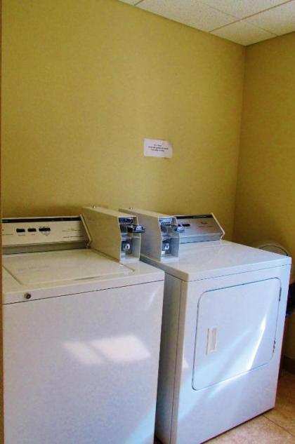 Crystal Springs Inn and Suites - image 15