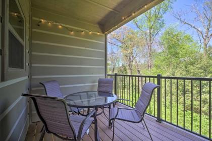 Townsend Condo with Pool and Great Smoky Mtn Views!