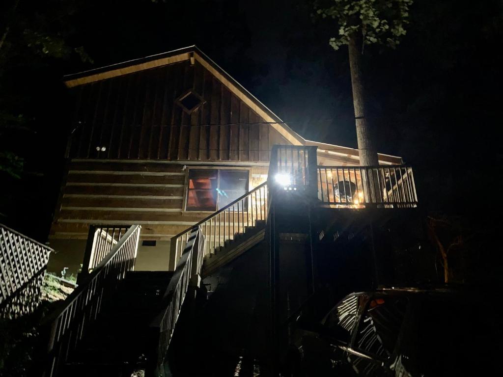 Hideout - main image