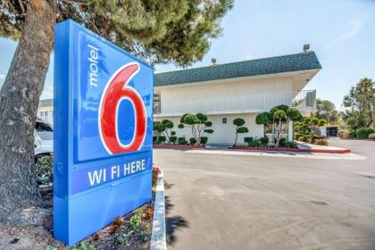 motel 6 tracy CA