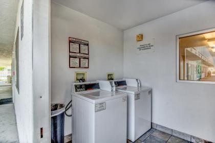 Motel 6-Tracy CA - image 14