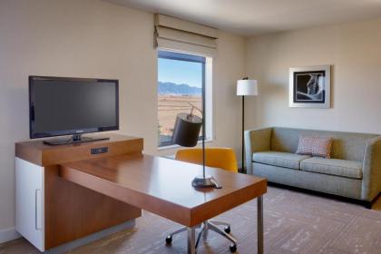 Hampton Inn Tremonton - image 10