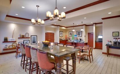 Hampton Inn Tremonton - image 21