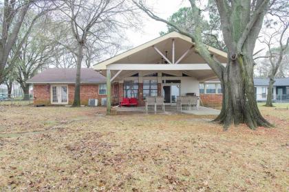 Great Texas Lakefront on CedarCreek Lake - image 10