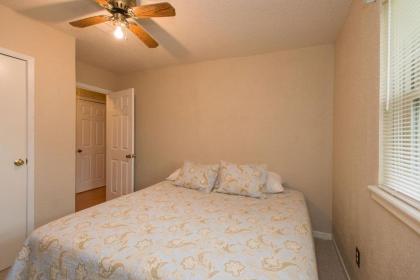 Great Texas Lakefront on CedarCreek Lake - image 14