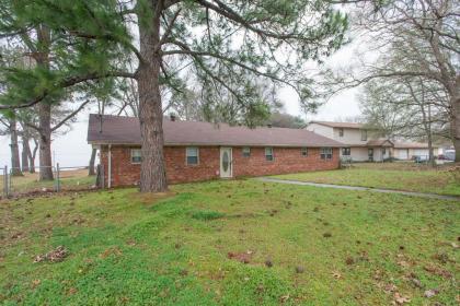 Great Texas Lakefront on CedarCreek Lake - image 2